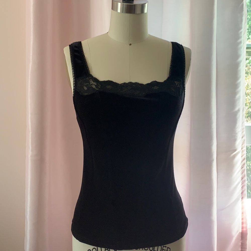 Ariadne velvet and lace top, stretch for sexy fit!